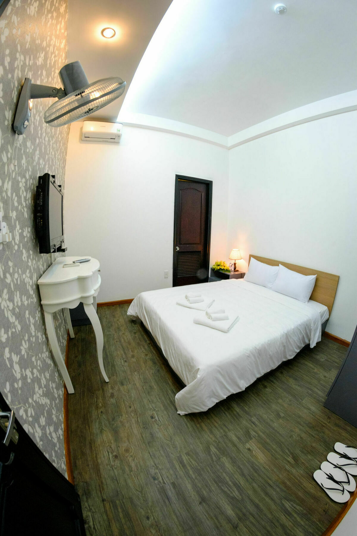 Danang Center Hotel Екстериор снимка